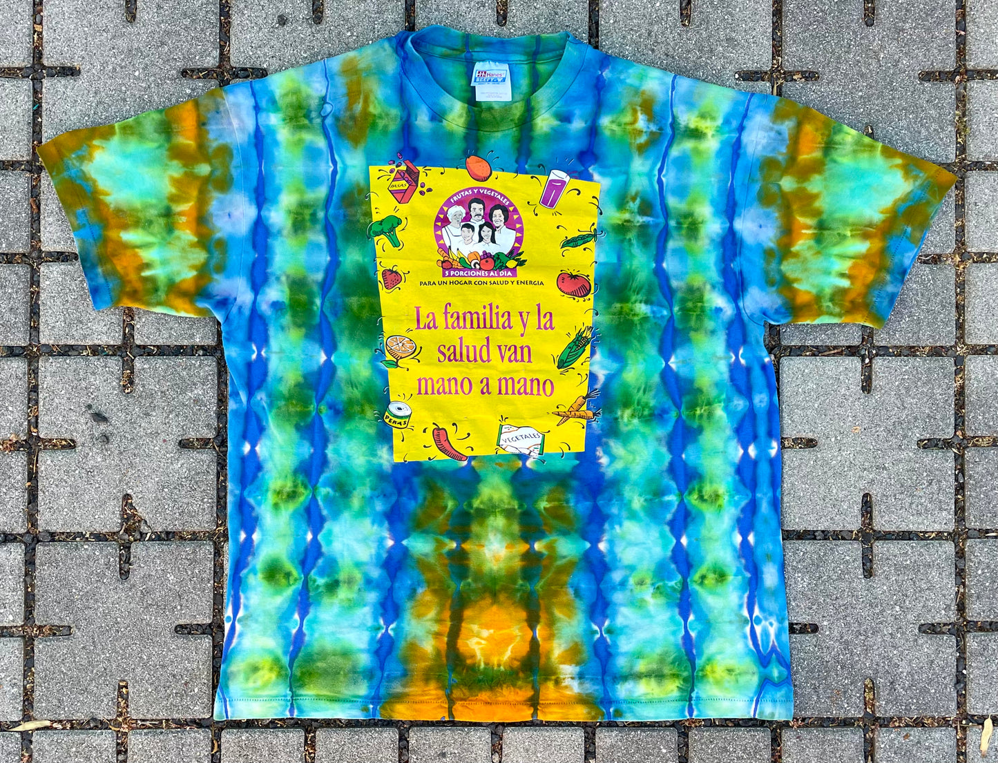 Tie Dye Blue/Green/Orange "La familia y la salud" Tee