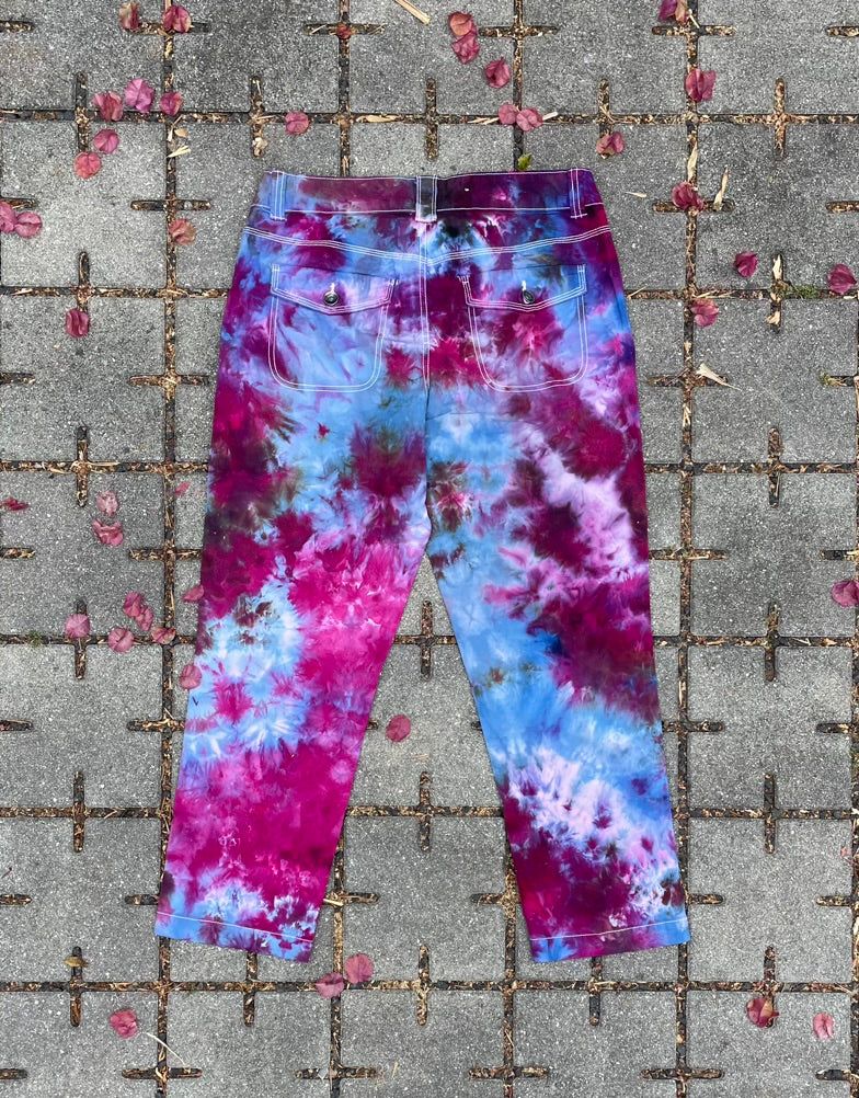 Tie Dye Women's DKNY 3/4 Length Pants (Size 6)